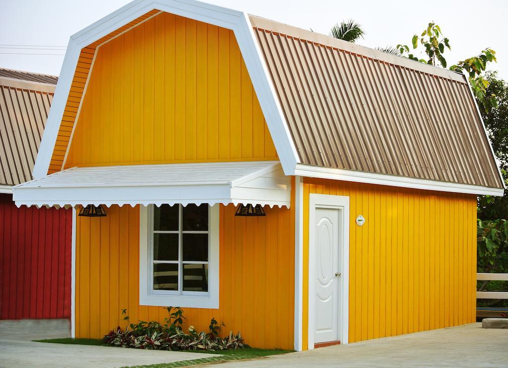 Color Ville Hotel Sha Certified Sakon Nakhon Exterior photo