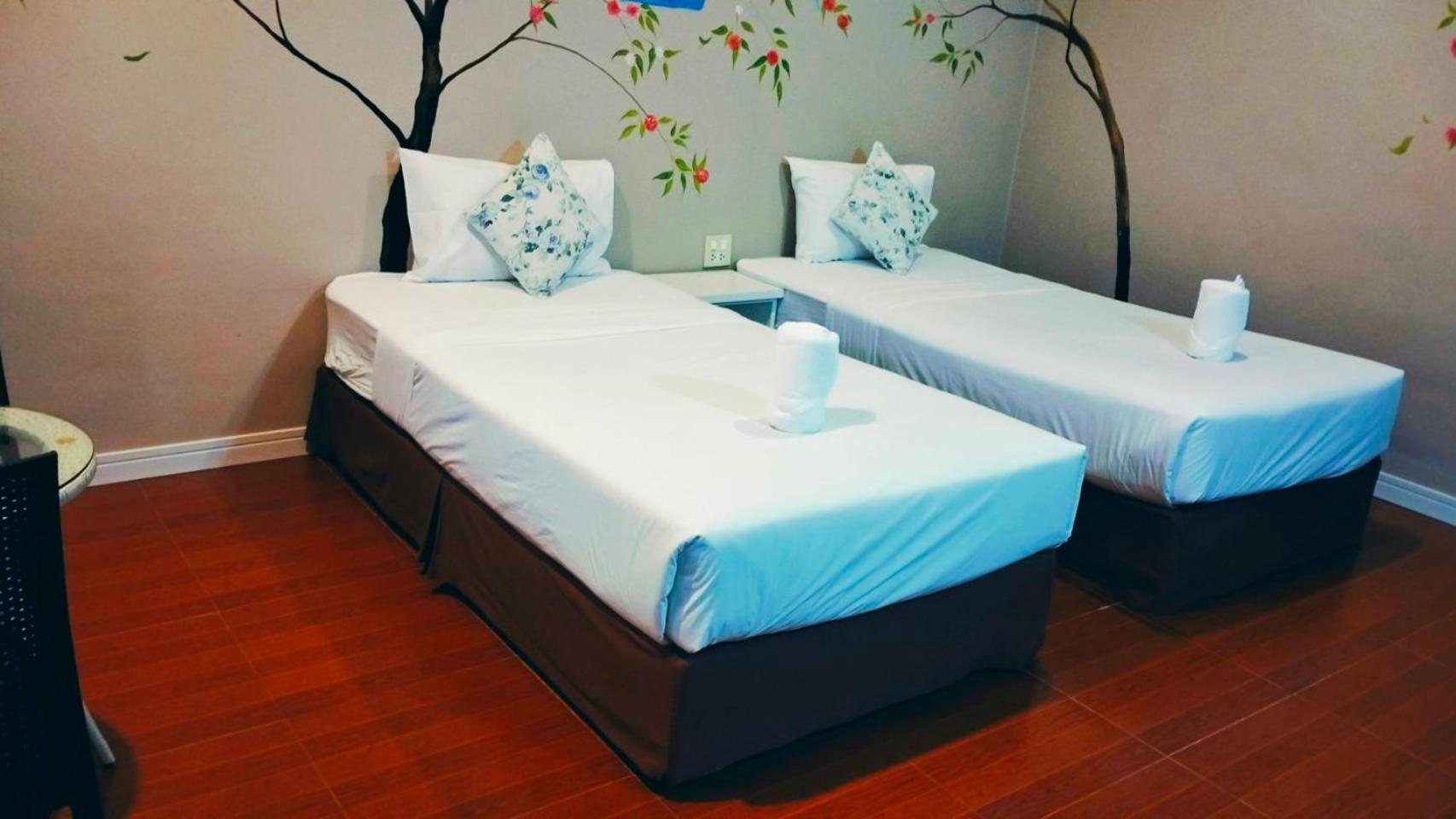 Color Ville Hotel Sha Certified Sakon Nakhon Exterior photo