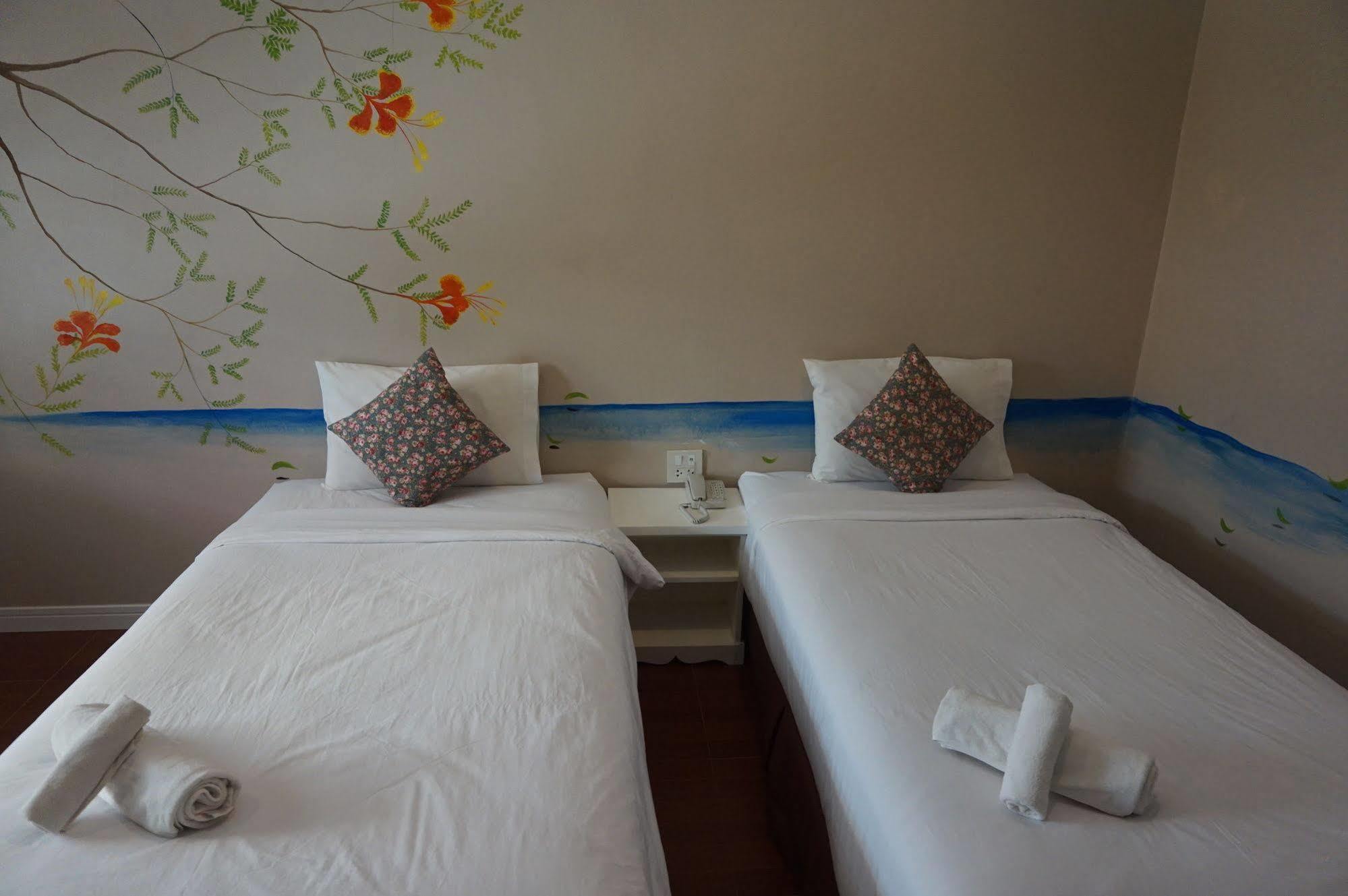 Color Ville Hotel Sha Certified Sakon Nakhon Exterior photo