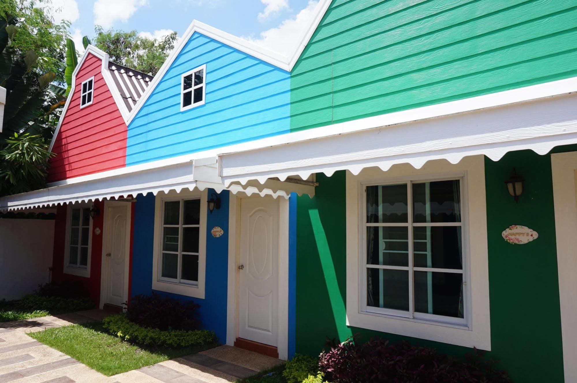 Color Ville Hotel Sha Certified Sakon Nakhon Exterior photo