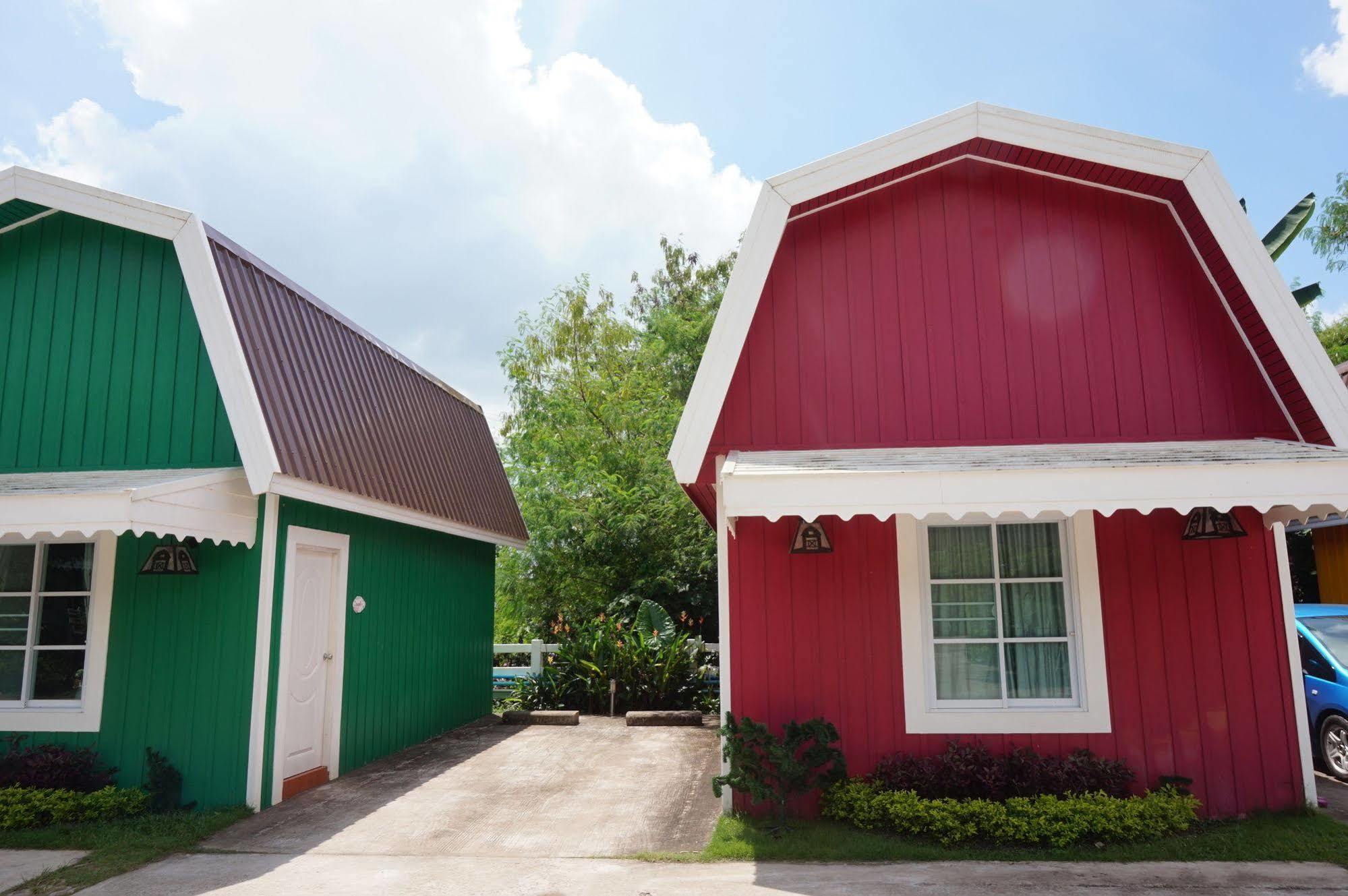 Color Ville Hotel Sha Certified Sakon Nakhon Exterior photo