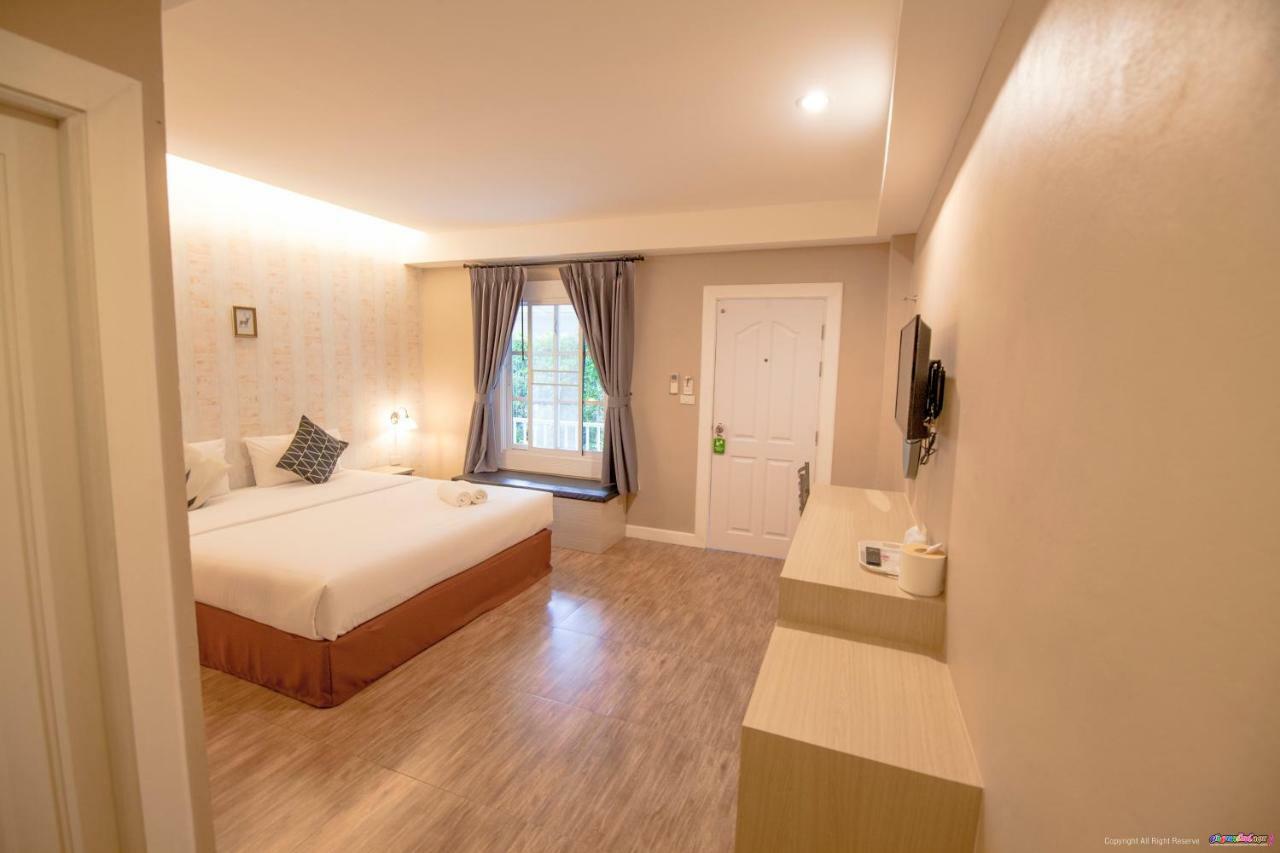 Color Ville Hotel Sha Certified Sakon Nakhon Exterior photo