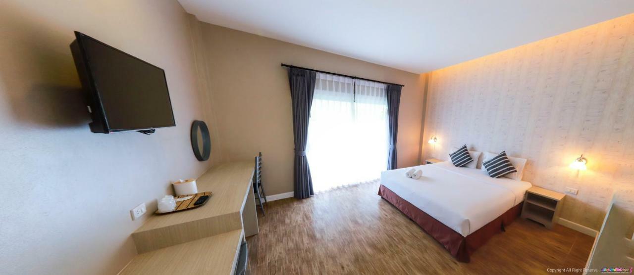 Color Ville Hotel Sha Certified Sakon Nakhon Exterior photo